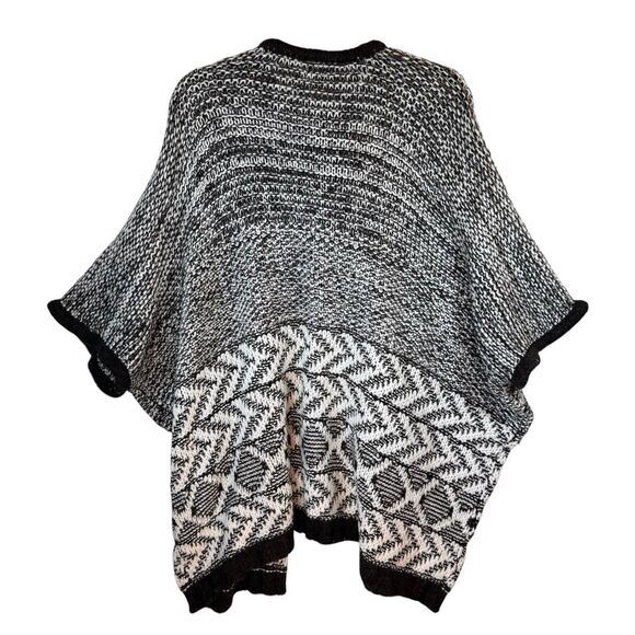Aerie Cardigan Sweater Poncho One Size Women’s Open Front Pom Pom Tie Knit NEW - Picture 3 of 14